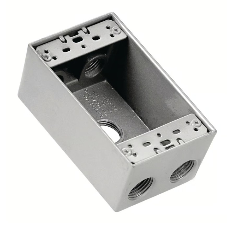 Caja Rectangular de Aluminio con 5 Orificios de 3/4"