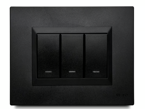 Apagador Triple 16 Amp con Luz Piloto + Placa Decorativa Negro