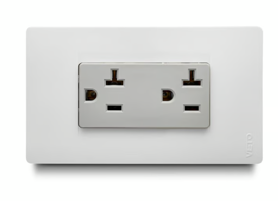 Tomacorriente Doble Americano 2P+E