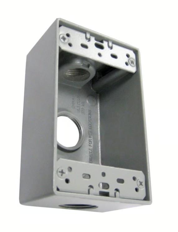 Caja Rectangular de Aluminio con 3 Orificios de 3/4"